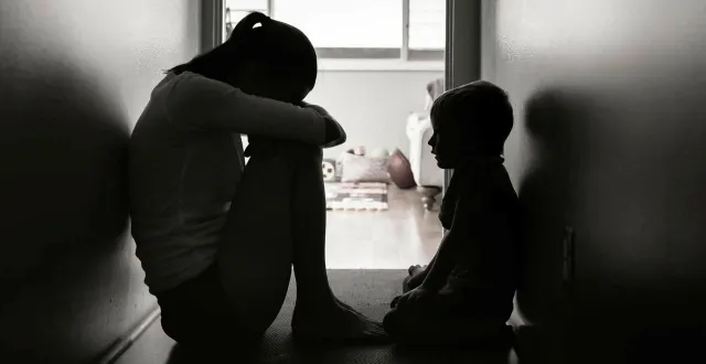 photo  un homme de 48 ans a été condamné par le tribunal judiciaire d’argentan, mardi 16 décembre 2025, pour violences et agressions sexuelles sur ses enfants et sa femme de l’époque.  &copy;  getty images/istockphoto 