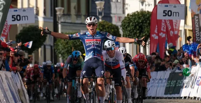 photo  paul magnier a levé 19 fois les bras en 2025, il sera un des atouts phare de soudal quick-step en 2026  &copy;  pál göllner / nurphoto via afp 