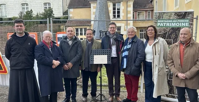 photo  jean-baptiste balaÿ, curé ; bruno de coupigny (mortagne-au-perche patrimoine) ; hervé levert, directeur de l’hôpital ; olivier gronier, de la fondation du patrimoine ; philippe jammet, directeur adjoint de l’hôpital ; jean-claude lenoir, président du conseil de surveillance de l’hôpital ; virginie valtier, maire, et vincent lebel, président de mortagne-au-perche patrimoine.  &copy;  ouest-france 