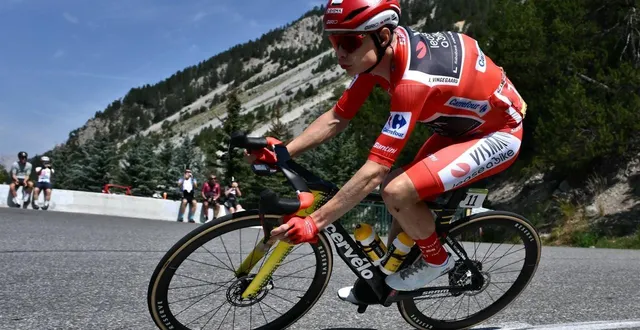 photo  jonas vingegaard, vainqueur de la vuelta 2025, découvrira un tour d’espagne au parcours très difficile en 2026.  &copy;  marco bertorello / afp 