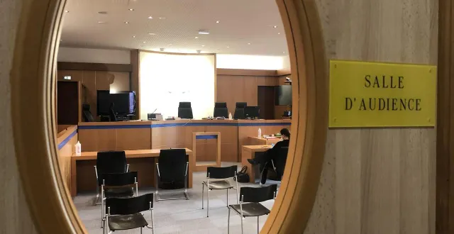 photo  la salle d'audience du tribunal d'argentan.  &copy;  archives ouest-france 