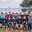photo les jeunes footballeurs de moins de 18 ans (équipe b), de la jeunesse fertoise bagnoles, se battent pour rester en championnat régional. samedi, ils ont reçu les encouragements de mickaël leroux, leur entraîneur (à gauche) et de didier lerat, dirigeant, et de (à partir de la droite) jean-yves lorant, dirigeant ; joseph rimpot, de bagnoles immobilier, partenaire du club, et guillaume letissier, entraîneur du club.