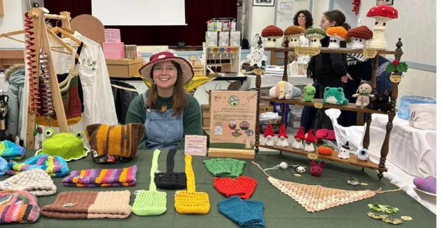 photo  azel legros, artisane créatrice au crochet, sera présente vendredi sur le marché de noël.  &copy;  azel legros 