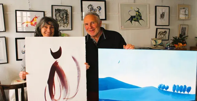 photo  véronique lesage et dominique chauvin ont ouvert la préparation du vernissage de samedi.  &copy;  le maine libre 