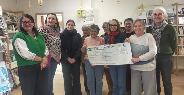 photo  premier rang : élise houdebine, charline barouki, appolline normand, danielle lepage, myriam beranger. deuxième rang : claudy trouillard, nicole richard, pascale samoyeau, martine machefer.  &copy;  co 