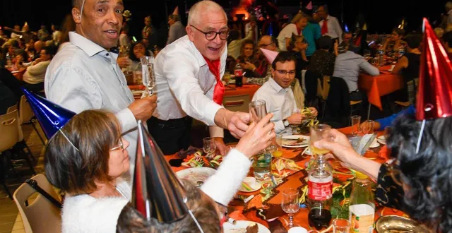 photo  le maine libre aide les retardataires à trouver une soirée pour le réveillon de la nouvelle année.  &copy;  photo d’archives le courrier de l’ouest - laurent combet 