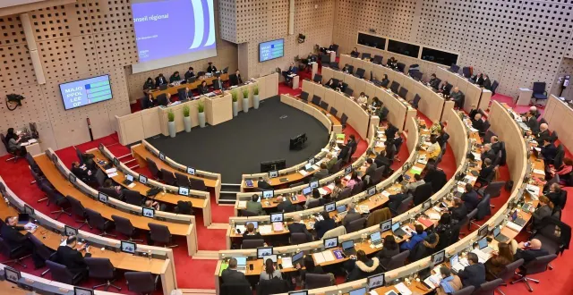 photo  comme l’an dernier, les choix budgétaires ont fait débat au sein de l’assemblée régionale des pays de la loire.  &copy;  archives jérôme fouquet / ouest france 