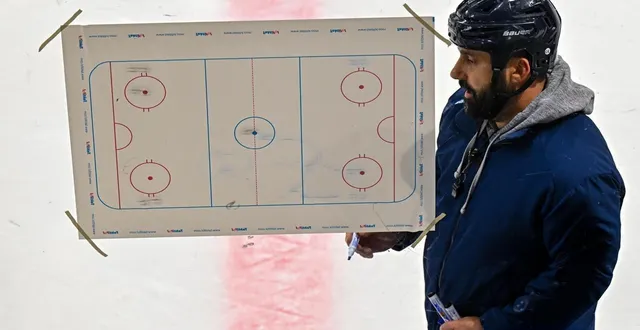 photo  jonathan paredes espère l’arrivée d’une recrue offensive rapidement.  &copy;  franck dubray / ouest france 