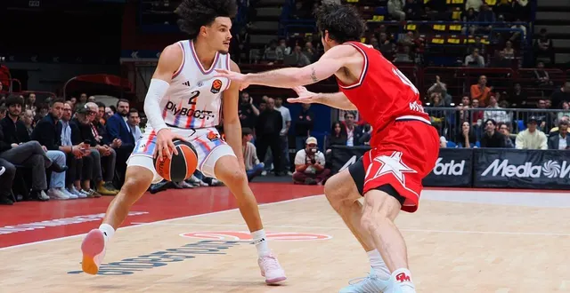 photo  nadir hifi et les parisiens n’y arrivent toujours pas.  &copy;  savino paolella / afp 