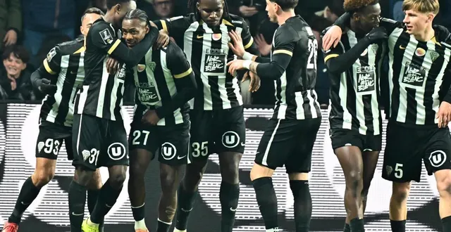 photo  lilian raolisoa (n°27), prosper peter (n°35) et marius courcoul (n°5) ont une belle carte à jouer en coupe de france, aux herbiers.  &copy;  franck dubray / ouest france 