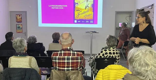 photo  armelle bigot, responsable culture de la ccals, a dévoilé l’affiche ainsi que la programmation 2026 lors de la première réunion publique organisée mercredi à cheffes.  &copy;  co 