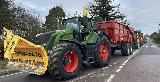 photo  les agriculteurs manifestent leur colère à alençon (orne), ce vendredi 19 décembre 2025.  &copy;  ouest-france 