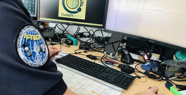 photo  léa du 72, 14 ans, était en fait un gendarme, qui s’était créé un faux profil dans le cadre de la lutte contre la délinquance sexuelle sur internet.  &copy;  illustration le courrier de l’ouest - jordan guerin-morin 