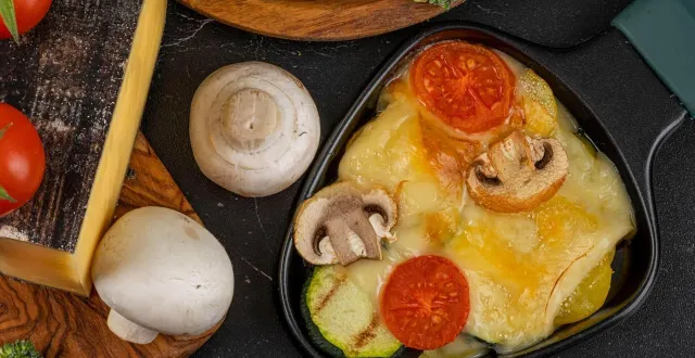 photo  est-il choquant de servir une raclette pour les fêtes de noël ?  &copy;  archives co 