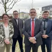 photo  le candidat aux municipales philippe bolo et son équipe vont à la rencontre des avrillais afin d’entendre leurs remarques, leurs propositions, leurs priorités dans la vie de tous les jours. 