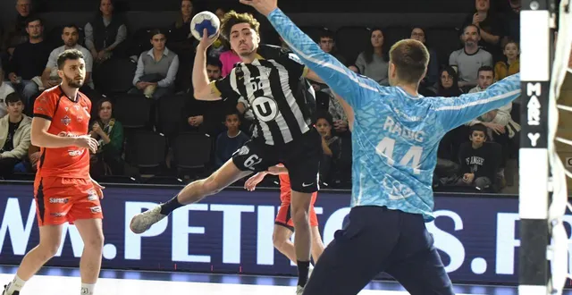 photo  decroix et le sco veulent retrouver le goût de la victoire avant la trêve.  &copy;  photo co - michel durigneux 