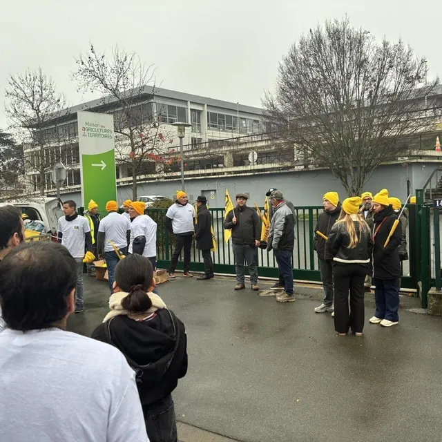 photo un rassemblement organisé à l’appel de la coordination rurale de maine-et-loire.  ©  ouest-france