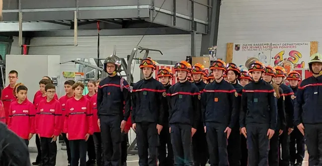 photo  beaufort-en-anjou, le 6 décembre 2025. les cadets de la sécurité civile et les jeunes sapeurs-pompiers du centre de secours beaufort - val d’authion, réunis à l’occasion de la sainte-barbe.  &copy;  document remis 