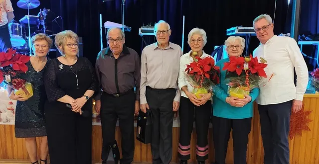 photo  les personnes de 80 ans ont été mises à l’honneur.  &copy;  photo aînés ruraux de tuffé 