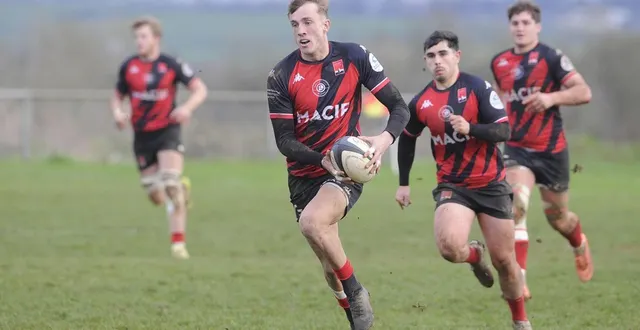 photo  auteur de quatre essais, mathéo fleiter s’en est donné à cœur joie ce samedi 20 décembre 2025.  &copy;  co - christophe bernard 