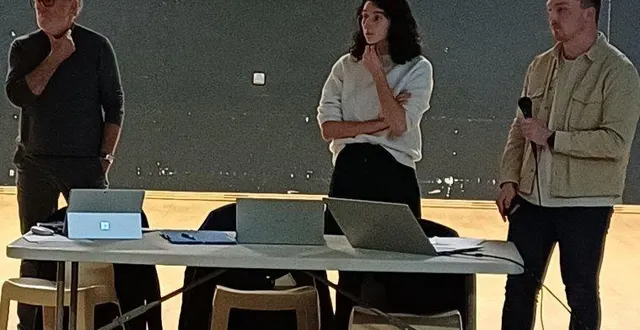 photo  de gauche à droite : jean-yves le bars (maire de bellevigne-en-layon), léa pringault (cheffe de projet) et mathieu talbot (chargé d’études en urbanisme).  &copy;  co 