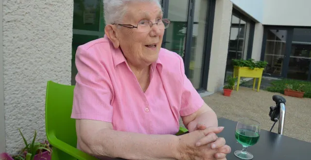 photo  sœur gérard-noël à la pommeraye, en 2022.  &copy;  dr 