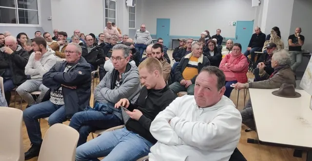 photo  50 personnes sont venues s’informer sur le projet belenos, au pin, jeudi soir.  &copy;  ouest-france 