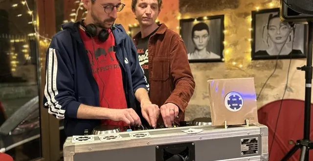 photo  thomas lair et florent dulcey du duo clair/obscur se sont produits au bercail pour un set trip-hop plus tranquille.  &copy;  ouest-france 