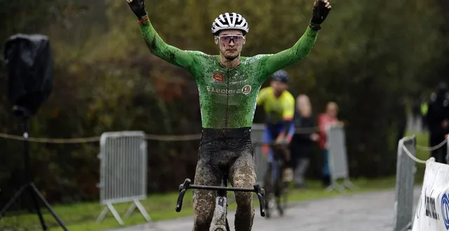photo  maxence lemardelé a détrôné cyprien gilles aux championnats de normandie de cyclo-cross.  &copy;  archives julien kammerer 