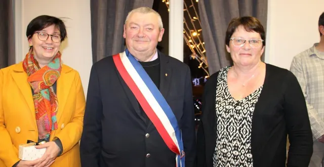 photo  de gauche à droite : angela pilu, guy romain et isabelle mathieux onfroy.  &copy;  ouest-france 