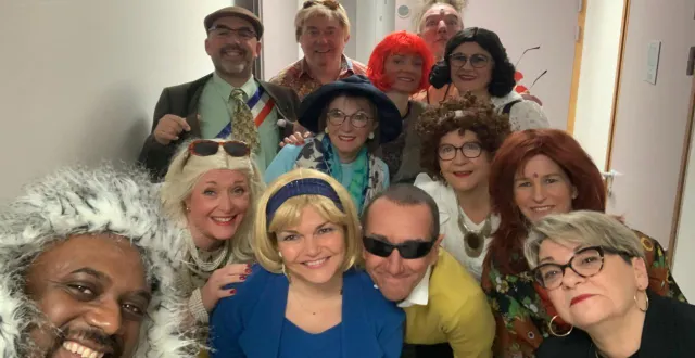 photo  la troupe des improsteurs, avec isabelle acensio-becker (tout à droite).  &copy;  co 