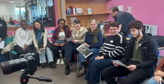 photo  des ateliers pour se raconter et aller à la rencontre des autres.  &copy;  le maine libre 