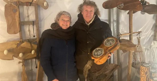 photo  franck theuleau, ici avec son épouse, proposait ses créations artisanales 