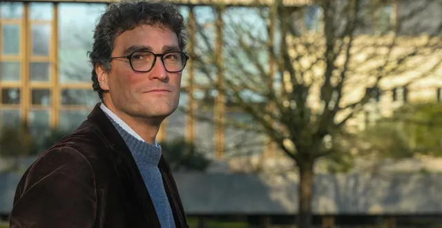 photo  angers, le 15 décembre 2025. dans son dernier ouvrage, nathanaël wallenhorst raconte notre vie demain si l’emballement climatique conserve sa trajectoire et c’est terrifiant.  &copy;  laurent combet 