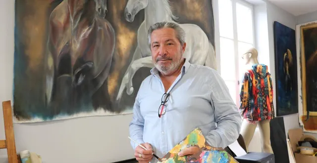 photo  longué-jumelles. renaud hadef a retrouvé l’une de ses premières passions : le dessin et la peinture.  &copy;  co 