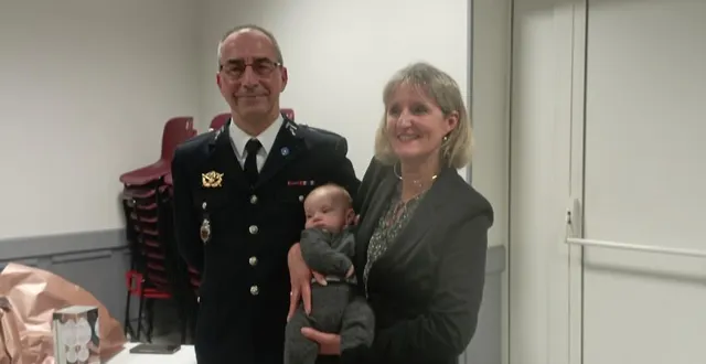 photo  le major prouteau et son épouse sont devenus grands-parents depuis peu et souhaitent prendre du temps pour ce nouveau rôle. le gendarme s’apprête donc à prendre sa retraite après 37 ans de service.  &copy;  ouest-france 