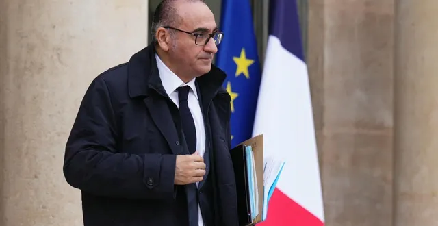 photo  le ministre français de l'intérieur, laurent nunez, quitte le palais de l'élysée à paris après la réunion hebdomadaire du cabinet présidentiel, le 17 décembre 2025.  &copy;  dimitar dilkoff / afp 
