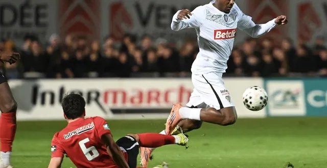 photo  lilian raolisoa et les angevins ont rendez-vous avec toulouse.  &copy;  afp 