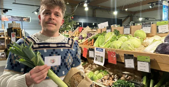 photo  léo toutain fait partie, avec ses colocataires, de la première vague de la caisse locale de l’alimentation de flers agglo (orne).  &copy;  ouest-france 