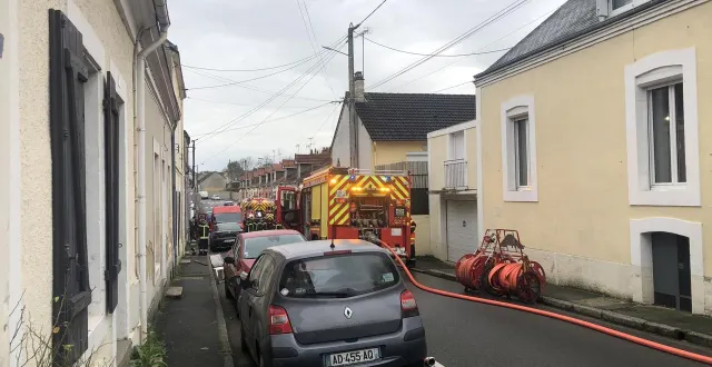 photo  le feu a ravagé l’intégralité de la maison de ville.  &copy;  photo frédéric beauchef 