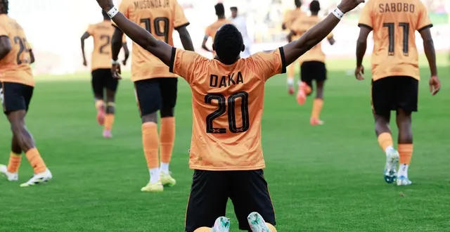 photo  patson daka fête son but inscrit contre le mali, lundi 22 décembre 2025. quelques secondes plus tôt, le zambien avait manqué son saut périlleux pour célébrer son but.  &copy;  abdel majid bziouat / afp 