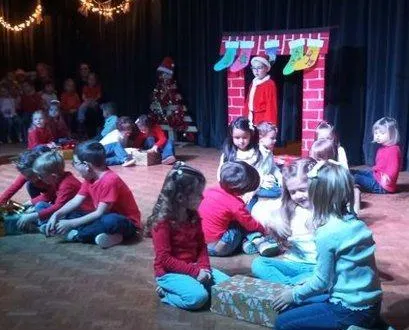 photo  vendredi soir et samedi matin, les élèves de l’école saint-louis, ont présenté deux spectacles.  &copy;  co 