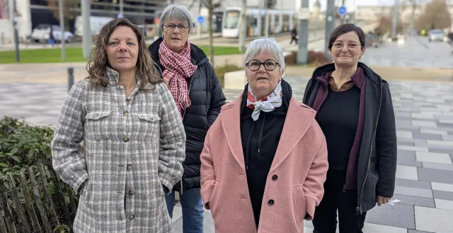 photo  de gauche à droite : céline l’huillier (tête de liste), brigitte bellanger, anne trotreau et patricia peillon, qui figureront sur la liste « le camp des travailleurs », de lutte ouvrière.  &copy;  ouest-france 