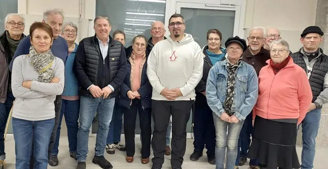 photo  le rassemblement des membres d’addict 61. au centre, le nouveau président fabrice brulard.  &copy;  ouest-france 