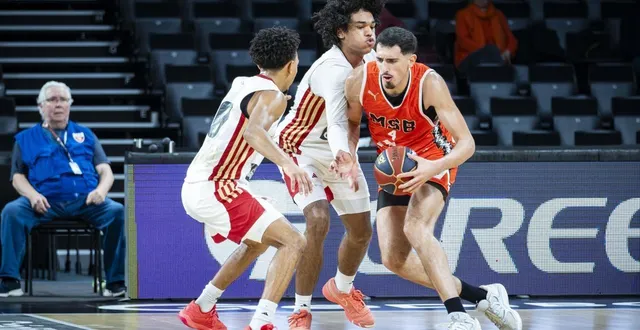 photo  david simonovic a inscrit 14 points face à limoges, le 23 décembre 2025, participant largement à la victoire des espoirs manceaux.  &copy;  dominique breugnot/ouest-france 