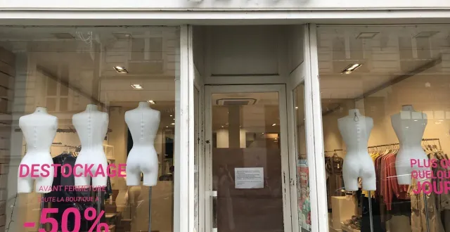 photo  la boutique ekyog, située rue voltaire à angers, a fermé ses portes le samedi 20 décembre.  &copy;  ouest-france 