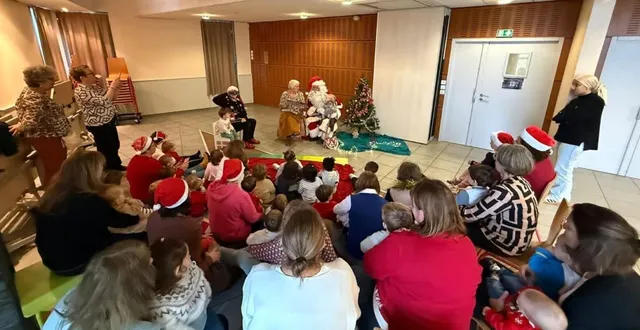 photo  les p’tits mineurs et assistantes maternelles au centre jean-gueguen.  &copy;  co 