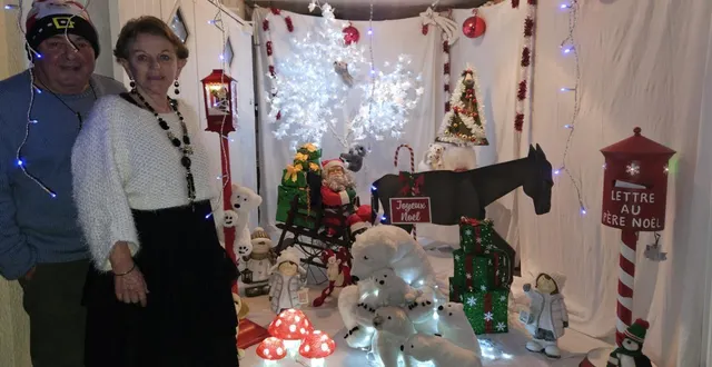 photo  maryvonne et yvonnick guérif, très fiers de leurs réalisations qui font le bonheur des petits et des grands.  &copy;  co 