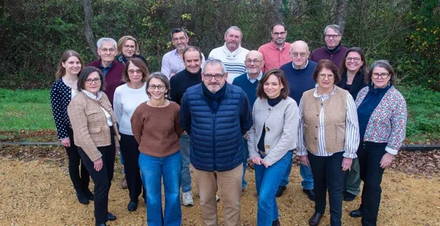 photo  jacques brebion, karine guérin, delphine renaud, christiane dutet, delphine, alain begnon, isabelle munoz-aumont, laurent delepierre, david delalamo, tiphaine vilboux, philippe coué, richard auvrignon, véronique delslandes, pascal berhaut, françois-guillaume caye,dany raimbault, dorothée montay, alain fretellière, gauthier arnaud (absent sur la photo).  &copy;  co 