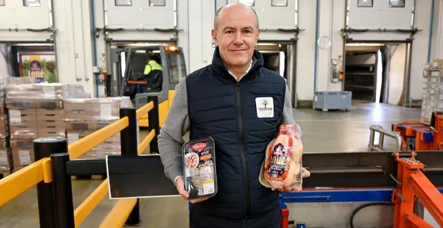 photo  christophe pajot se réjouit des volumes de volailles à label vendues en 2025 et pour cette période des fêtes de noël.  &copy;  ldc 